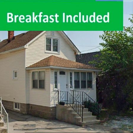 Cozy 3 Bedroom Downtown Cottage With Complimentary Breakfast Delivered Daily To The Rental Niagara Falls Exterior photo