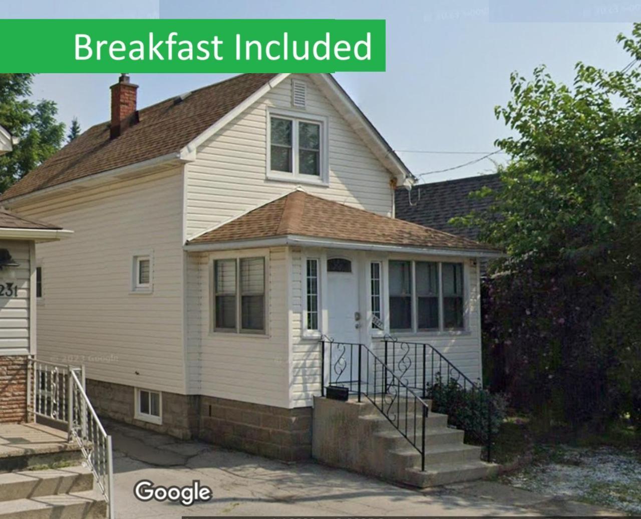 Cozy 3 Bedroom Downtown Cottage With Complimentary Breakfast Delivered Daily To The Rental Niagara Falls Exterior photo